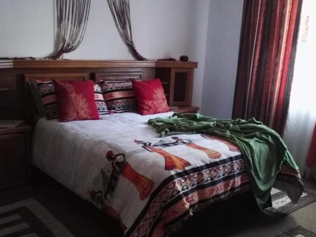 Kettle Guest Lodge Rustenburg Bagian luar foto