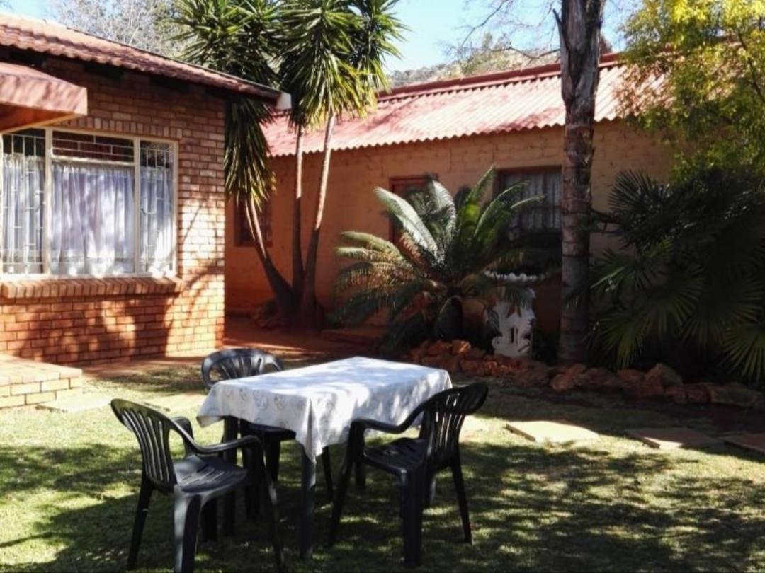 Kettle Guest Lodge Rustenburg Bagian luar foto